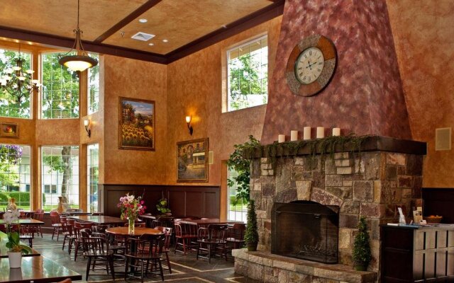 Silverton Inn & Suites