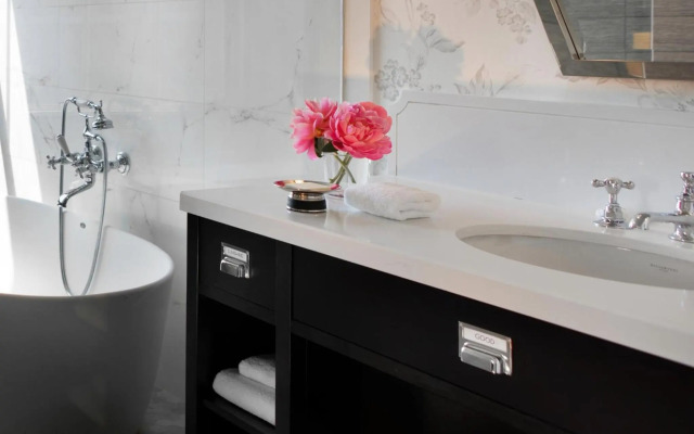 Kimpton Cardinal Hotel by IHG