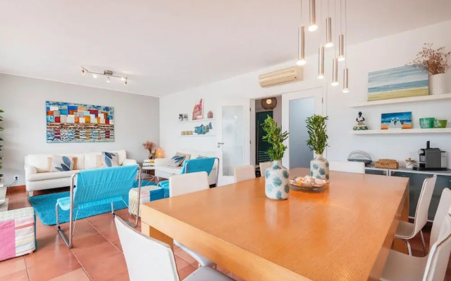 Sunny 5BR Villa at Prainha Club