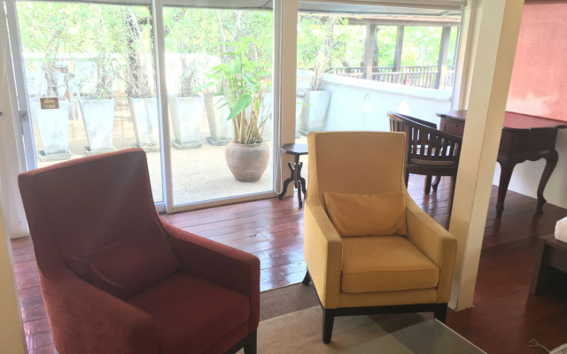 Ban Keaw Villas