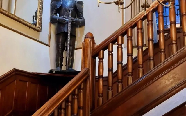 Farnham House Hotel