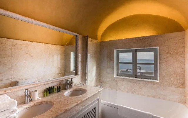 Armeni Luxury Villas