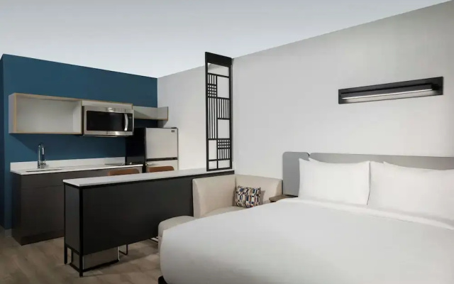 StudioRes by Marriott Greensboro Airport