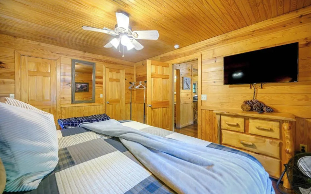 Sunset Ridge Cozy Cabin for 6