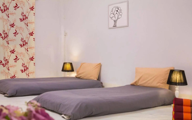 Thai Chaba Backpackers