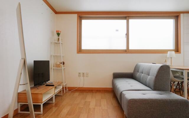 Hongdae One House Quad Room