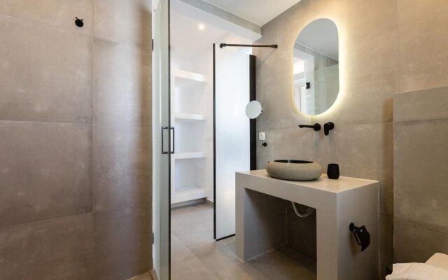 Serapias Suites