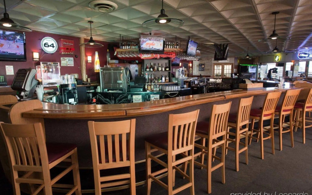 Fairway Inn & Suites