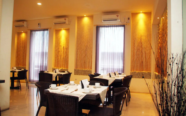 Zen Rooms Raya Juanda