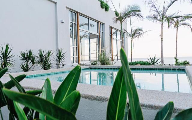 Topia Retreat - Surf Suite Sur