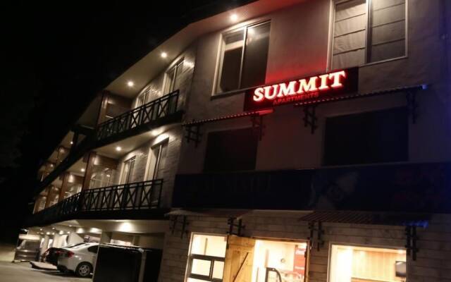 Summit Hotel