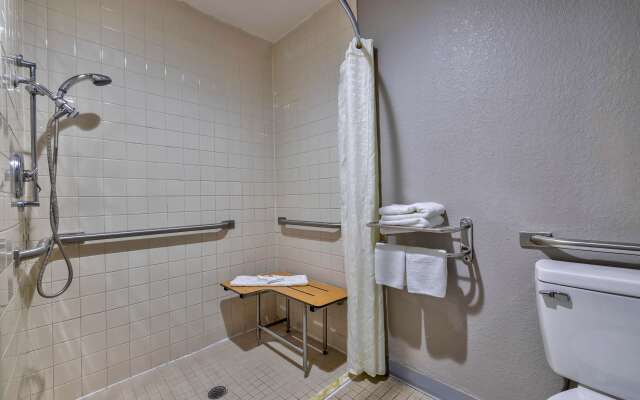 Motel 6 Little Rock, AR - South