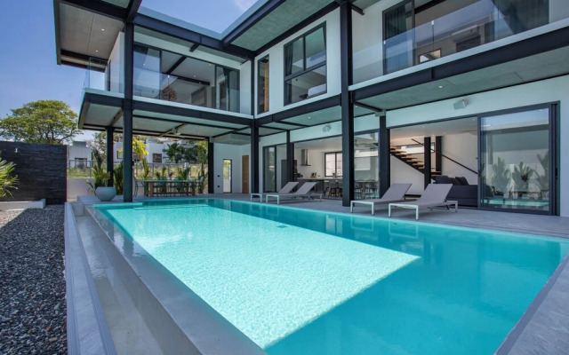 Elegant 4BR Pool Villa Sunset Garden 3