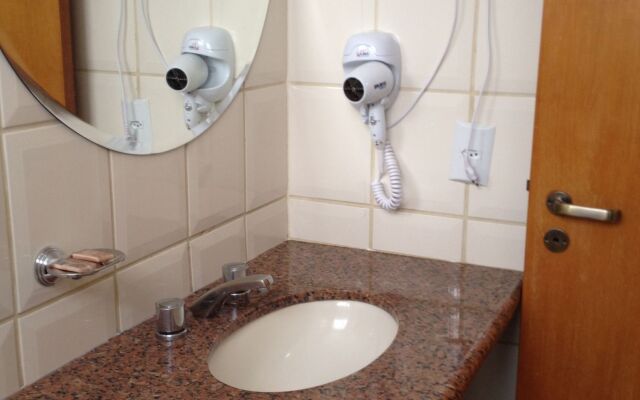 Crystal Plaza Hotel Marista