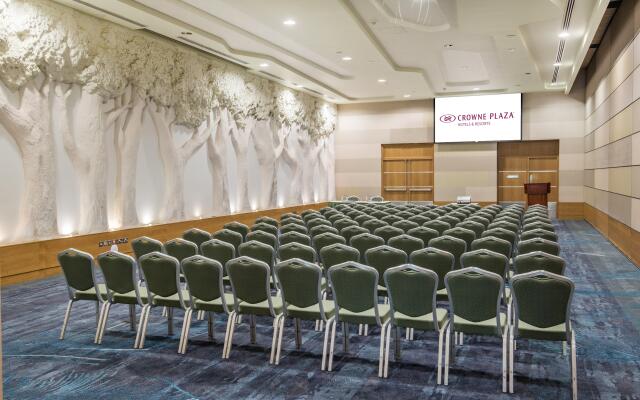 Crowne Plaza Dublin Airport by IHG