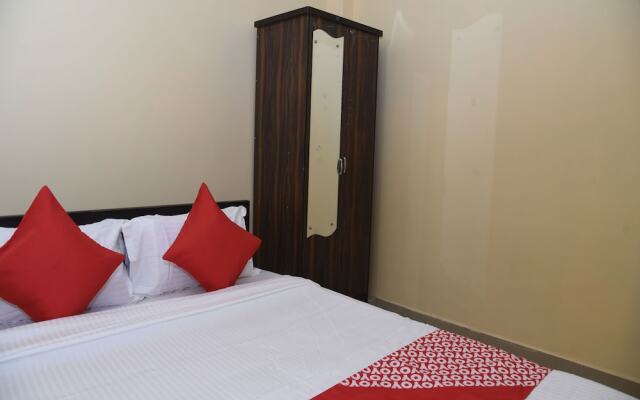 OYO 15071 Hotel Harsh Raj Residency