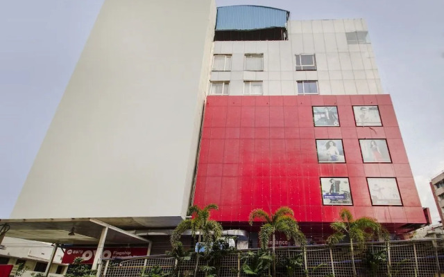Kubeera Palace by OYO Rooms