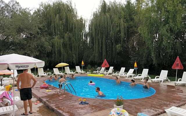 Family Hotel Iv