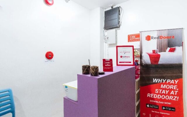 RedDoorz Plus near Robinsons Place Manila