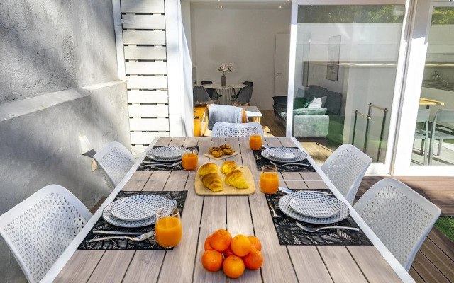 Suburban Serenity Family Home With Pool