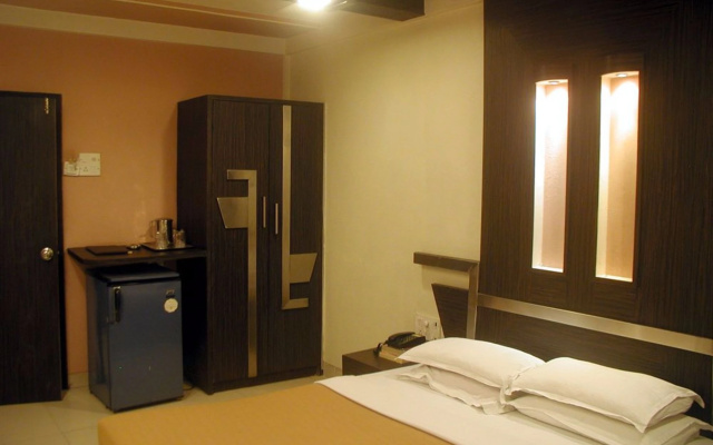 Hotel Supreme – Guest Rooms – Mumbai