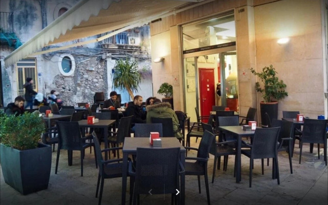 Cavour Rooms