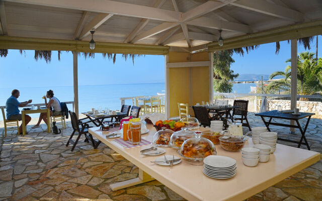 Albouro Seafront Apartments
