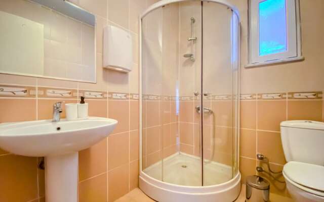 Sleek Flat Within Walking Distance to Pera Museum