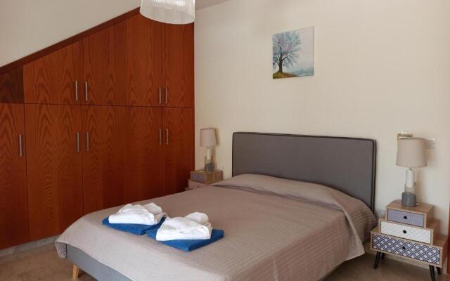 Villa Liberty - 4 Bedroom Beach Villa with private Swimming Pool