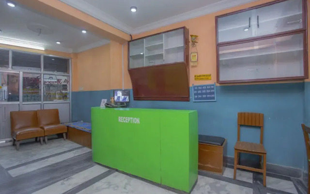 SPOT ON 571 Hotel Ashim