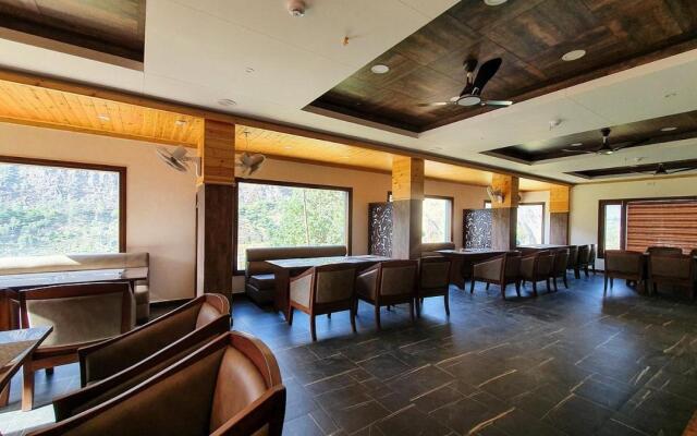 The Apple Crest - Bithal