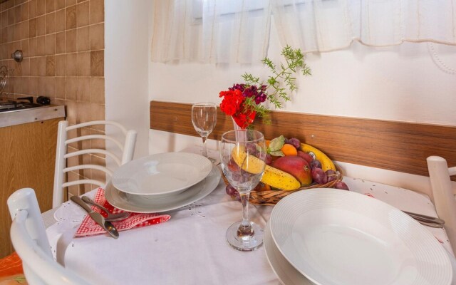 Stunning Apartment in Gabonjin With 1 Bedrooms and Wifi