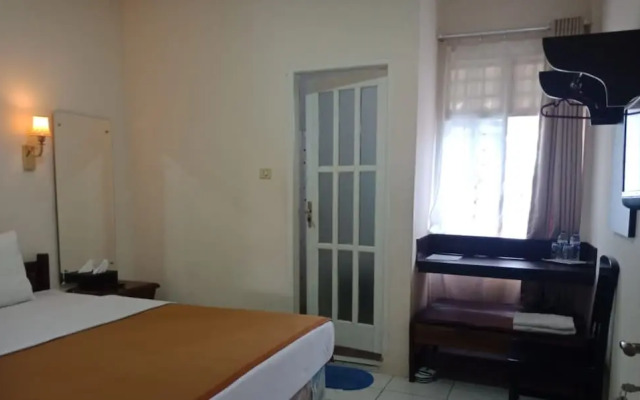 Hotel Monika by ZUZU