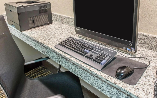 MainStay Suites Pittsburgh Airport