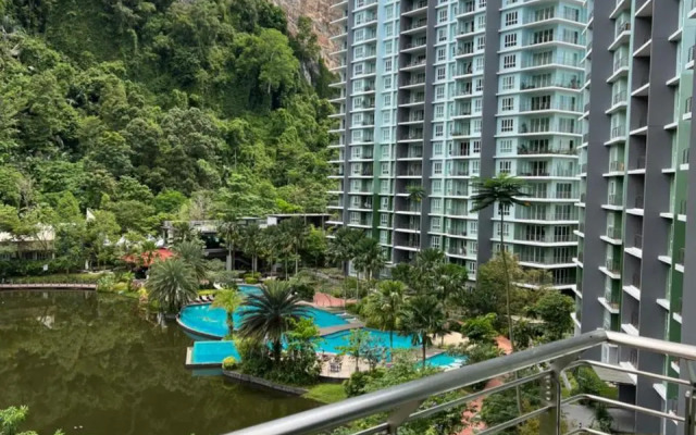 The Haven Lakeside Residence by Quadvanos