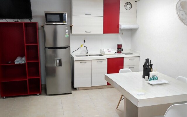 Room in Studio - New Basement Loft With all the Amenities