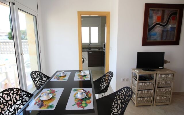Peaceful Holiday Home with Private Pool in Empuriabrava