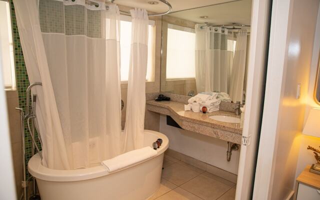 Allure Suites