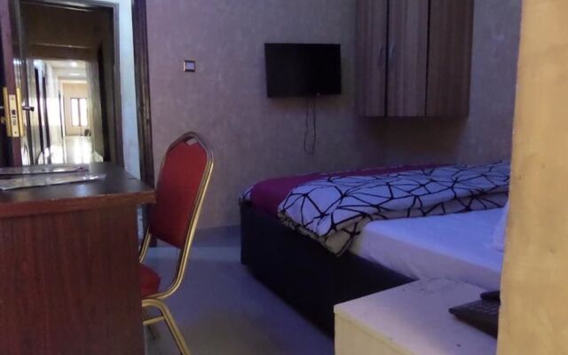 White Court View Hotel