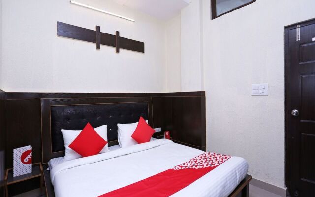 OYO Flagship 14975 City Guest House