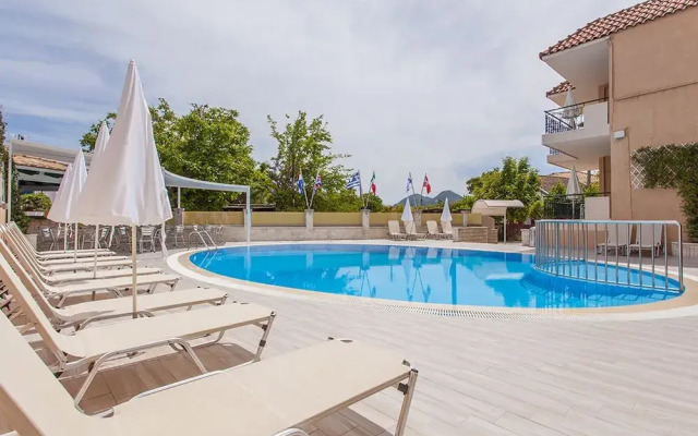 Konstantinos Hotel & Apartments I