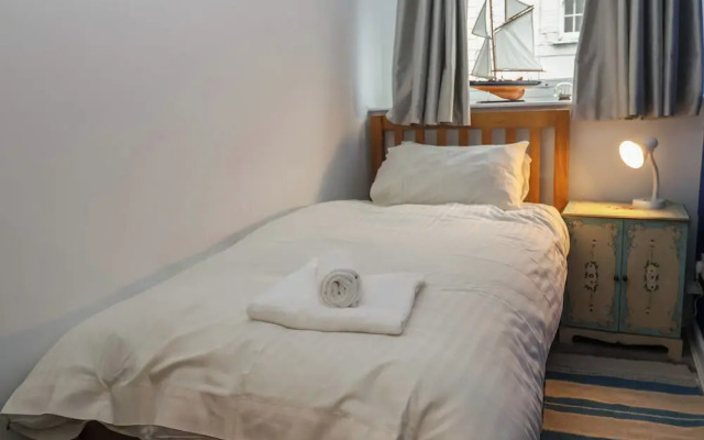 10 Bay View Court