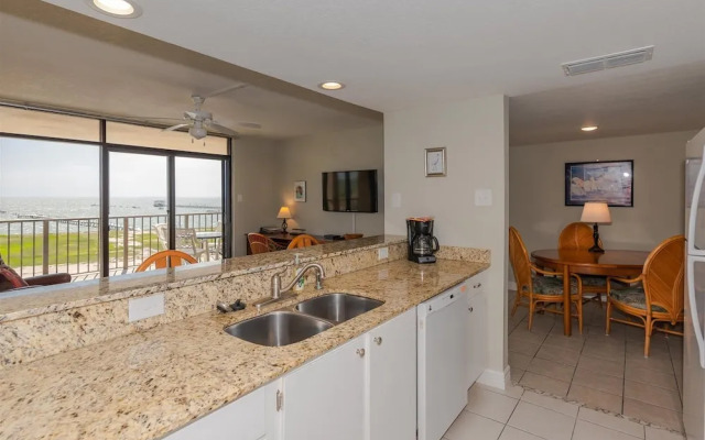 Laguna Reef Condos by VTrips