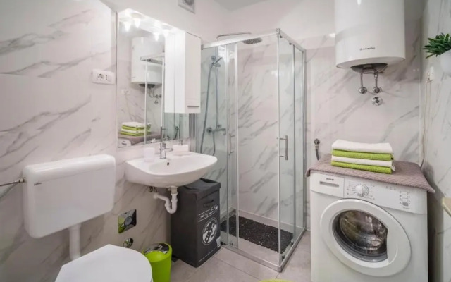 Slava - sea View - A1