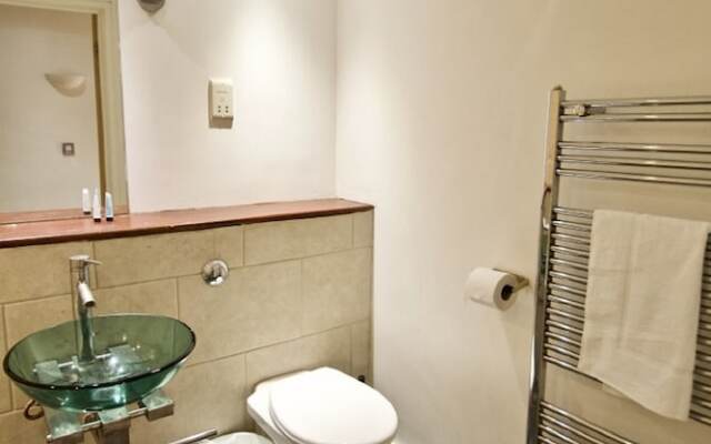 62-66 Farringdon by condokeeper