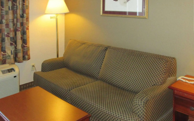 Super 8 by Wyndham Manchester TN