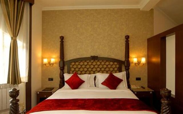 Hotel Arif Castles