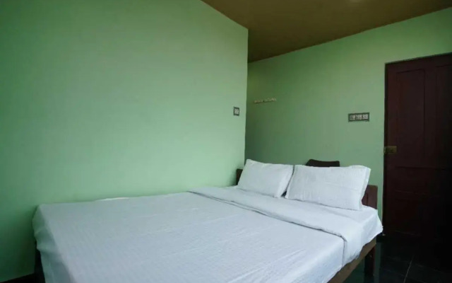 Oyo Flagship 807008 Vr Nooranad Residency