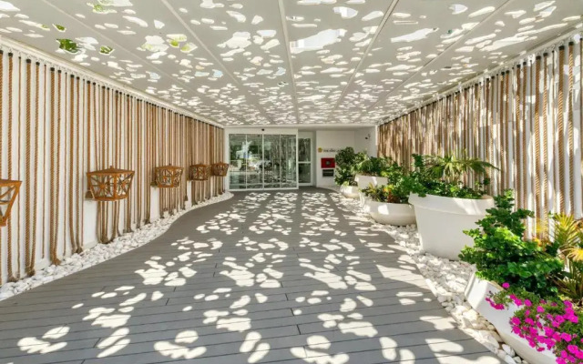 King Jason Protaras - Designed for Adults By Louis Hotels