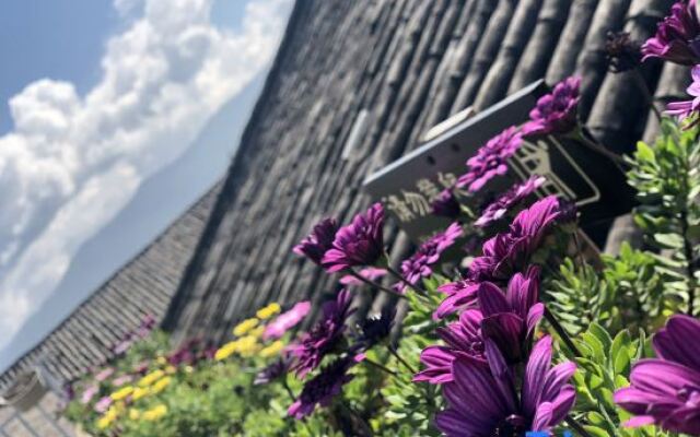 Floral Hotel · Qinyuan Hotel